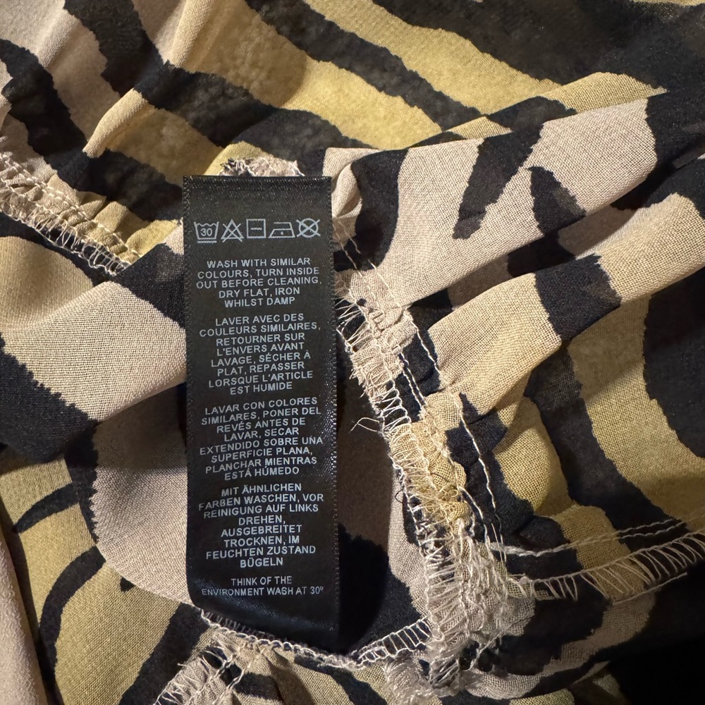ASOS Animal Print Long Sleeve Mini Dress | Size 8 - Picture 10 of 10